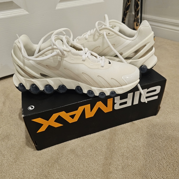 Nike Kids Air Max Cream Sneakers - Picture 2 of 7